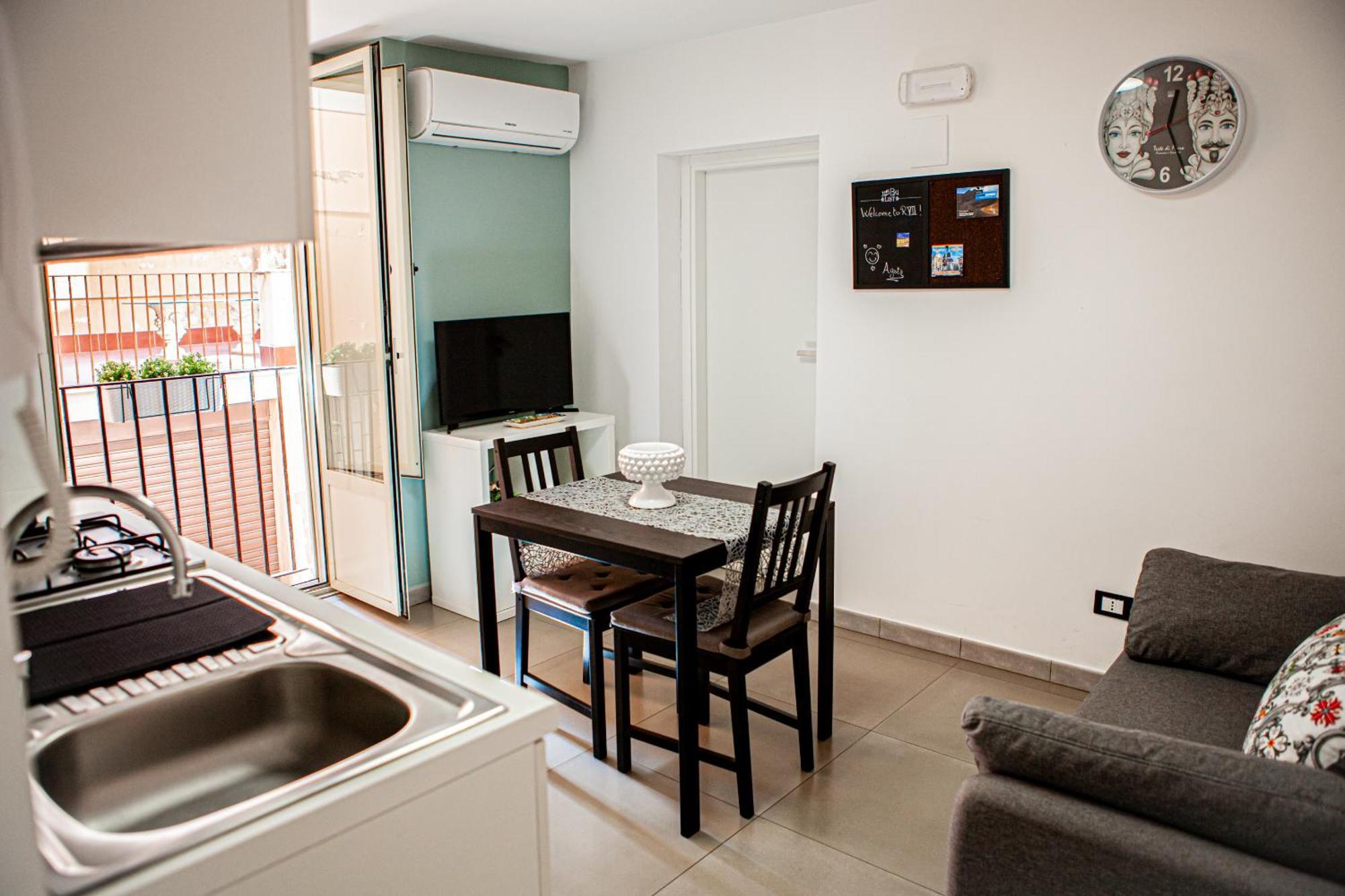 Ruggero Settimo - Holiday Houses Catánia Buitenkant foto